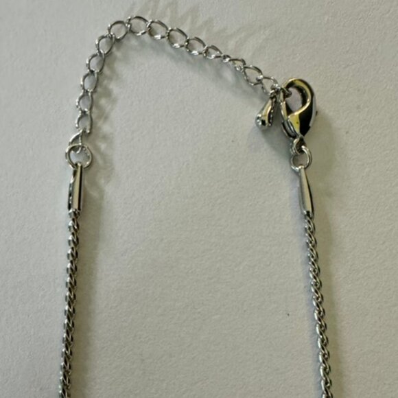 Beautiful Filigree Silver Tone Collar Necklace- Rhinestones, Twisted Adj Chain - Picture 4 of 8